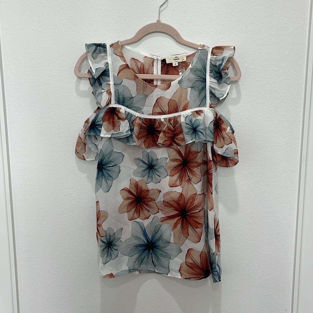 Floral Cold Shoulder Top - Picture 6 of 10